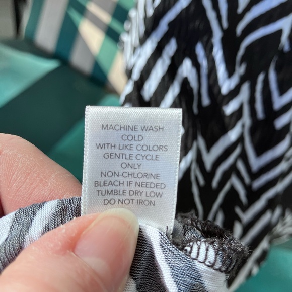 Christopher & Banks Blouse - Picture 6 of 7